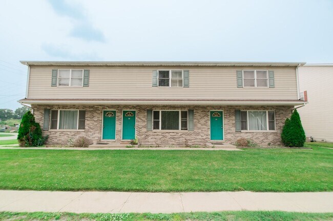 Primary Photo - 2 bedroom / 2 bathroom Townhouse for rent ...