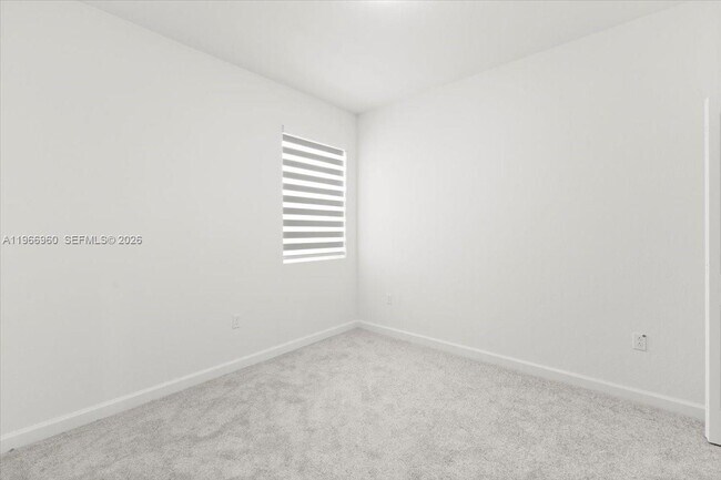 Building Photo - 35670 SW 178th Ct