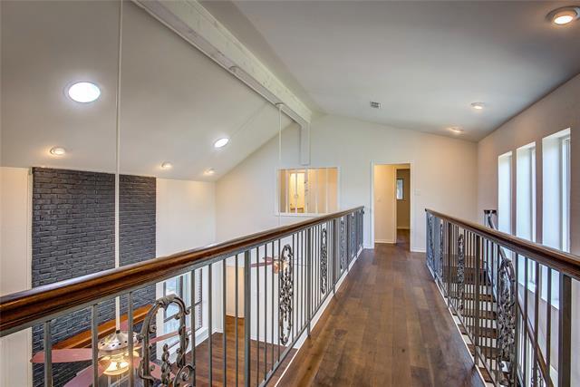 Building Photo - 307 Oakmont Dr