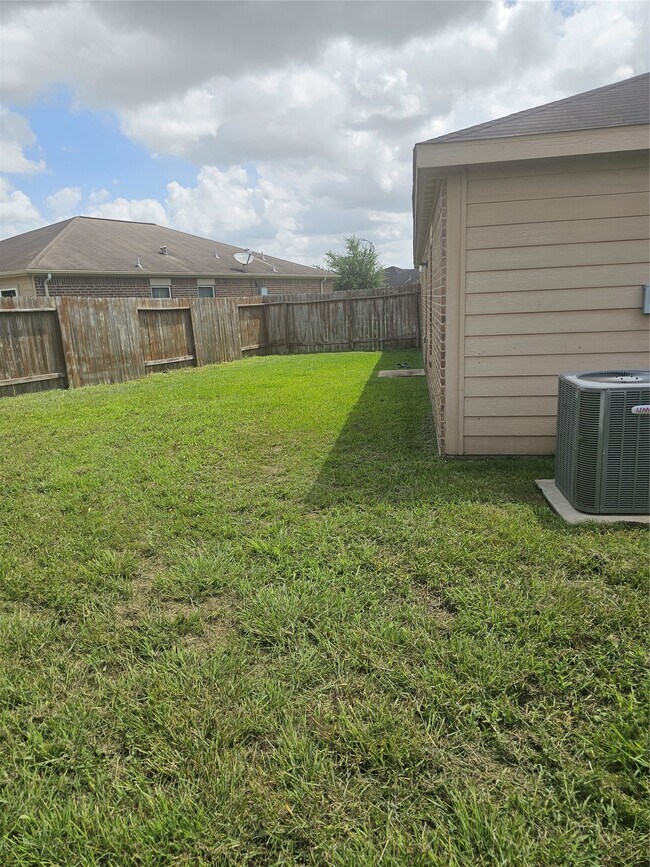 Building Photo - 5122 Sunny Parke Ln