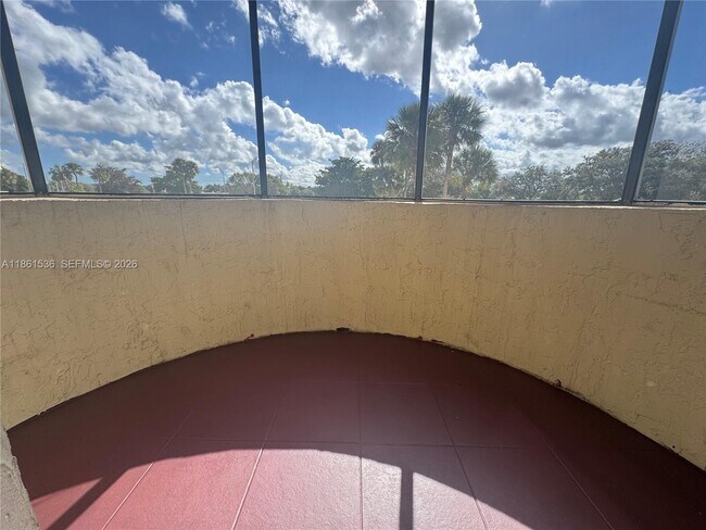 Building Photo - 6575 W Oakland Park Blvd