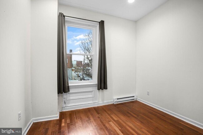 Building Photo - 618 N 40th St