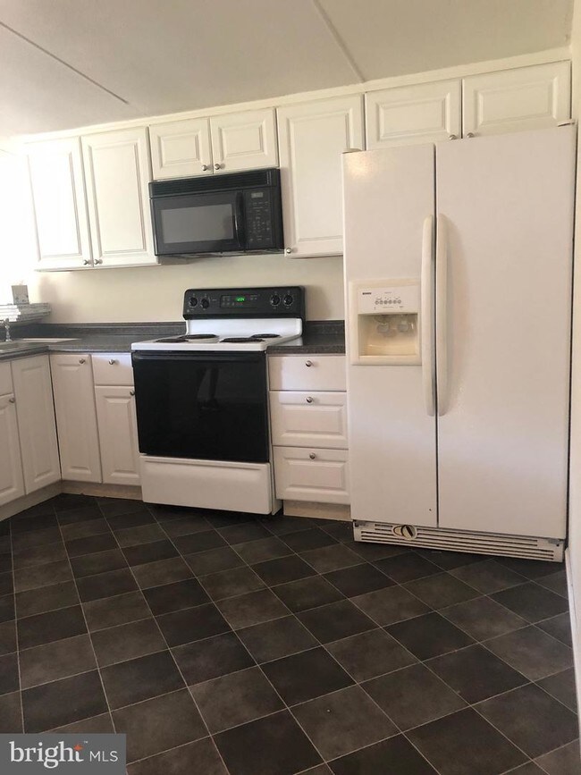 Building Photo - 2189 Downs Chapel Rd