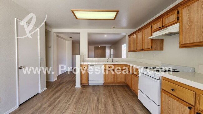 Building Photo - 14471 Queen Valley Rd
