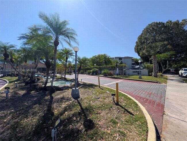 Building Photo - 8305 SW 152nd Ave