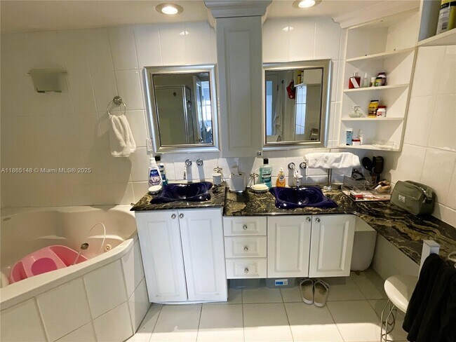 Building Photo - 5701 Collins Ave
