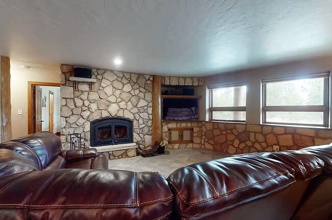 Building Photo - 160 County Rd 6236