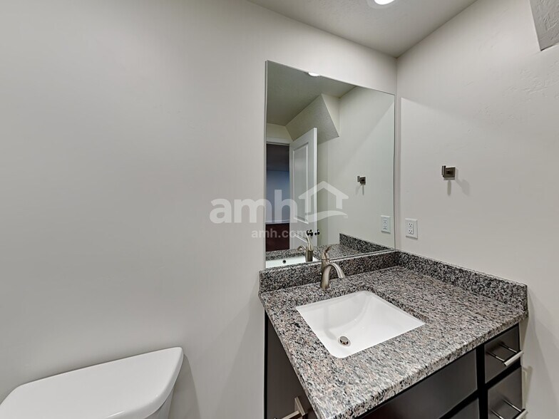 Building Photo - 5924 Verdigris Dr