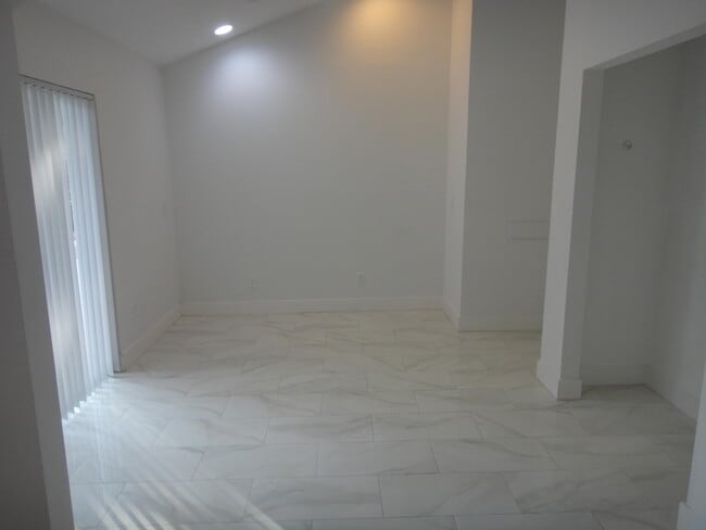 Building Photo - 1187 Periwinkle Pl