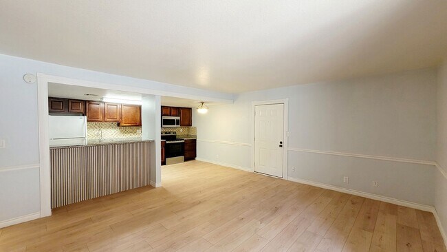 Building Photo - 4960 Indian River Dr