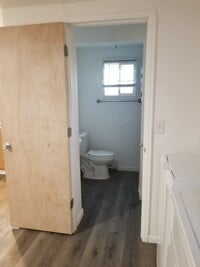 Building Photo - 1815 E 8th St