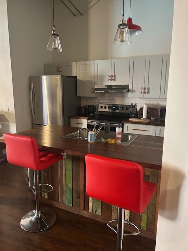 Building Photo - Cotton Exchange #202 - Available Now