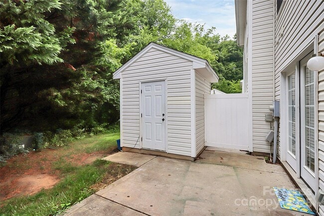 Building Photo - 12260 Jessica Pl