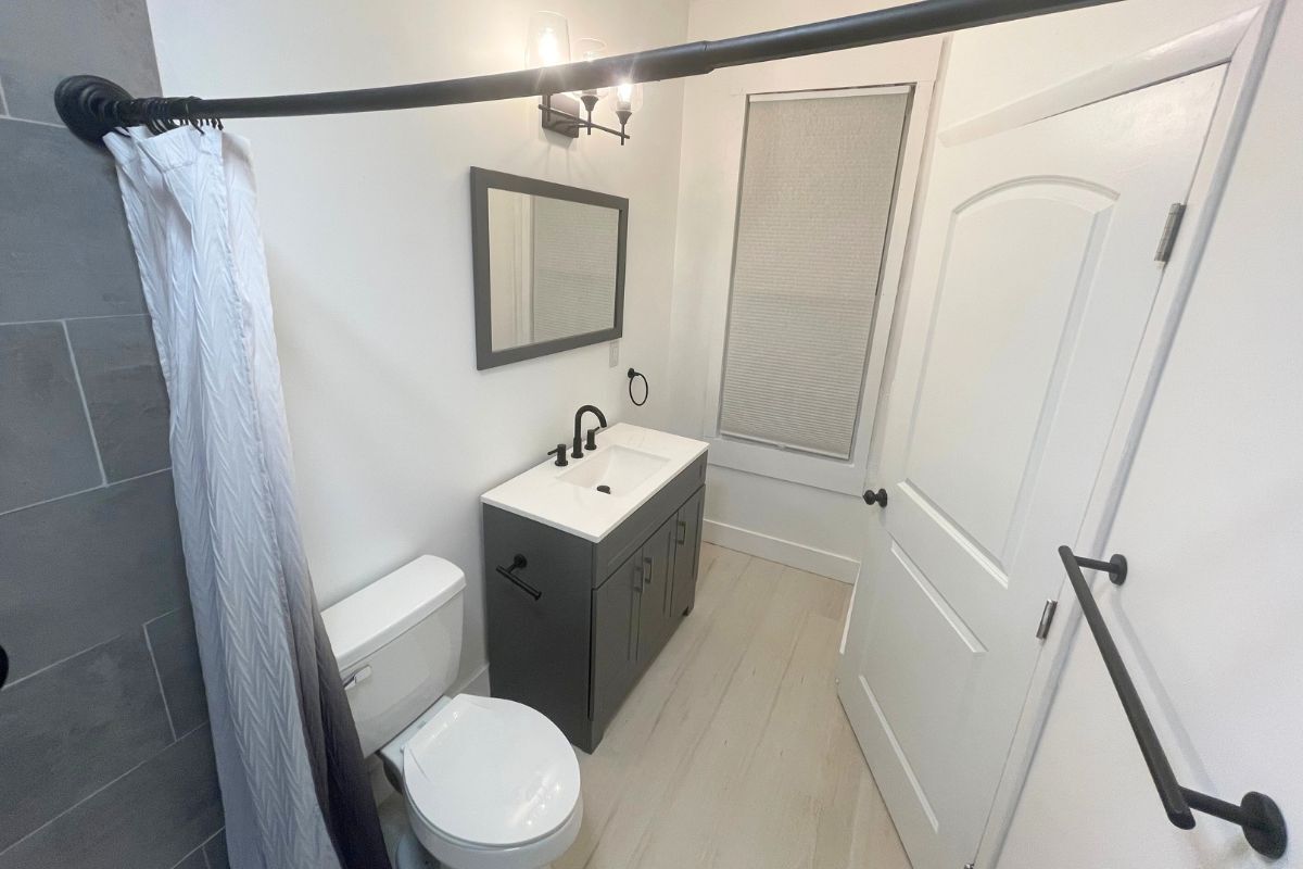 1st Floor Bath - 1449 E Long St