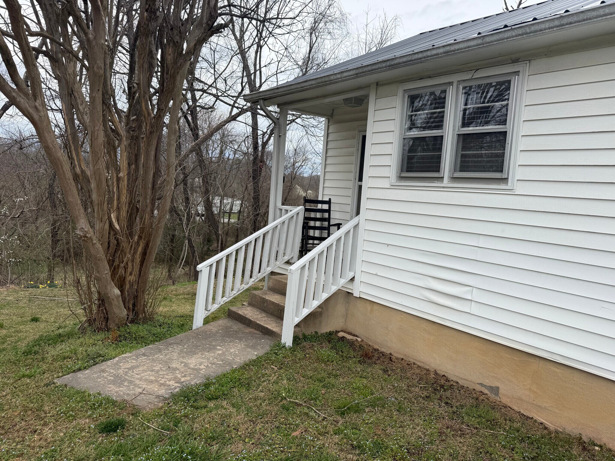 Building Photo - 112 Holland Dr