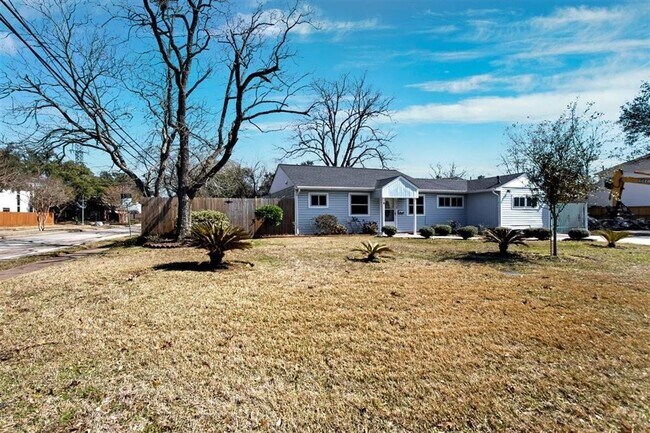 Building Photo - 1316 Zora St