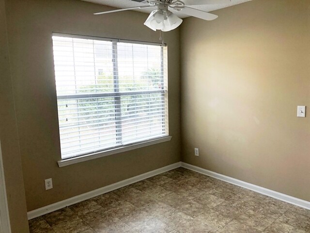 Building Photo - 9 Barons Way