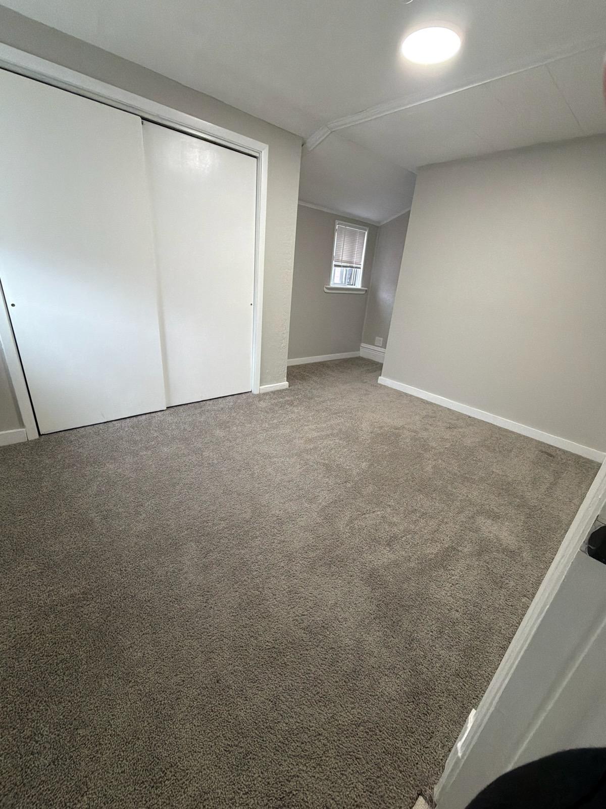 Building Photo - 205 Dengler St