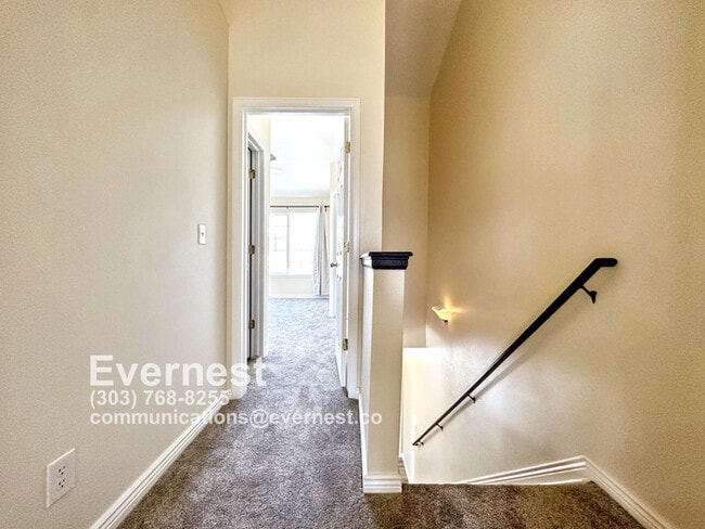Building Photo - Modern 3-Bedroom Home with Ideal Location ...
