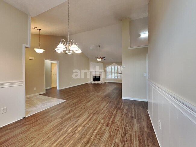 Building Photo - 3385 Woodash Ln