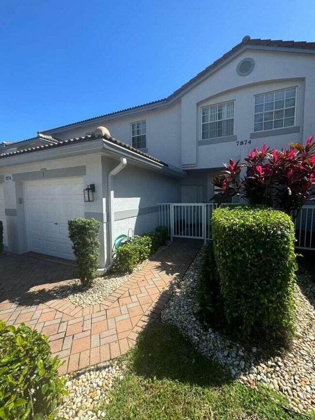 Building Photo - 7874 Laina Ln