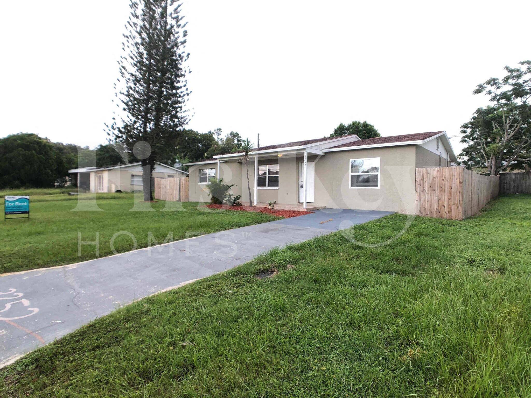 Building Photo - 3252 Peterborough St