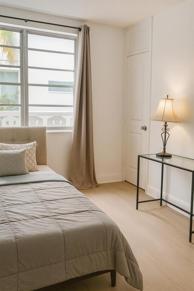 Building Photo - 1732 Meridian Ave