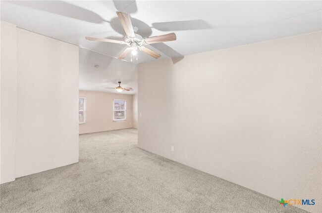 Building Photo - 2676 Pahmeyer Rd