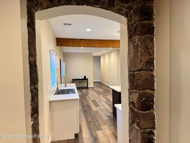 Building Photo - 3884 PA-115