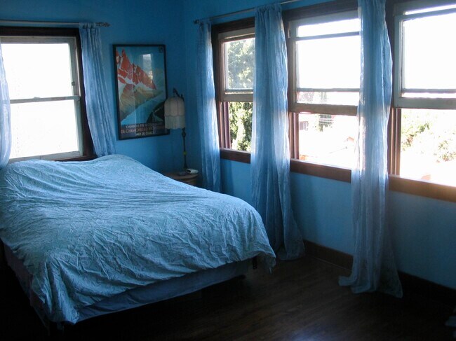 Building Photo - 727 N Occidental Blvd