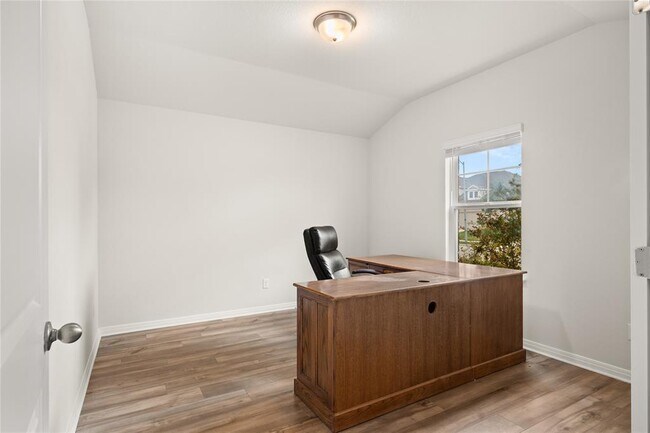 Building Photo - 105 Saviano Rd