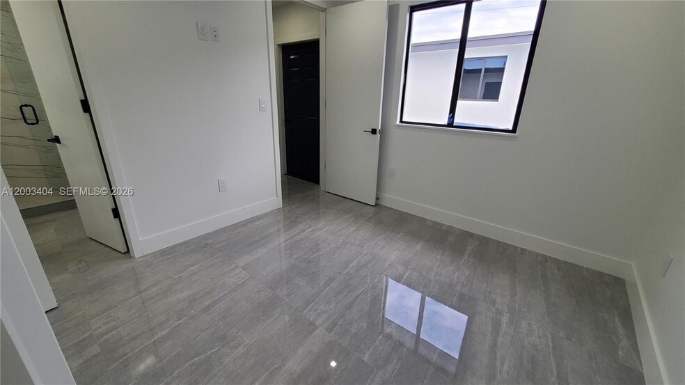 Building Photo - 40 SW 34th Ave