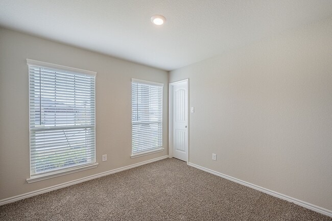 Building Photo - 1014 Davy St