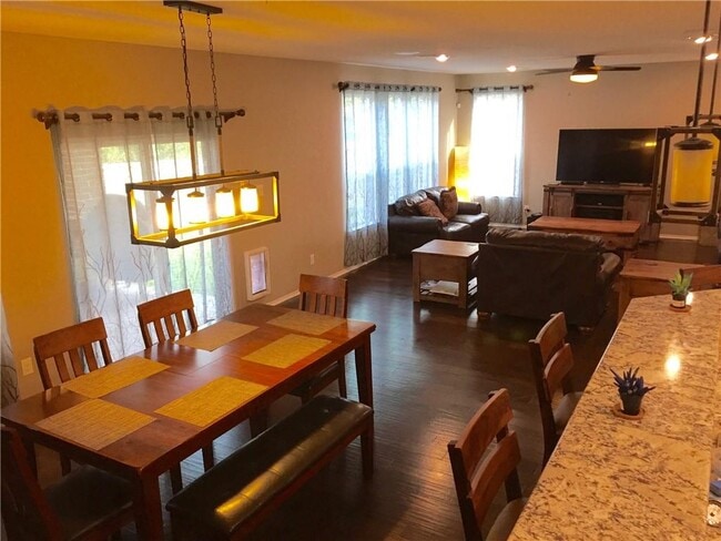 Building Photo - 1636 Bovina Dr