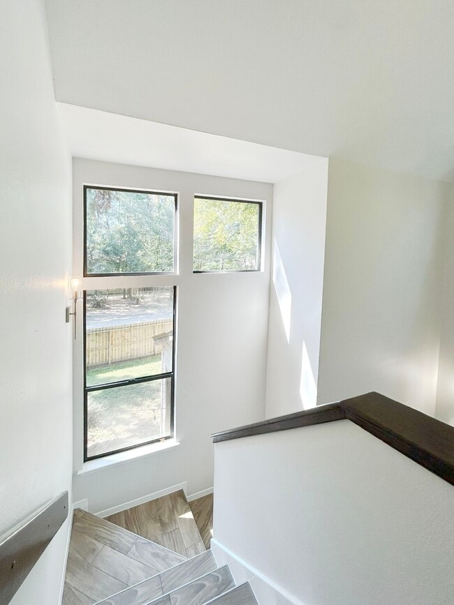 Building Photo - 3 N Mossrock Rd