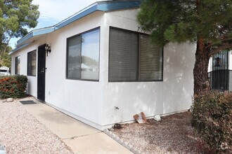 Building Photo - Desert Shadows Home