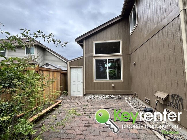 Building Photo - Spacious 5-Bedroom Home in Secluded Cul-De...