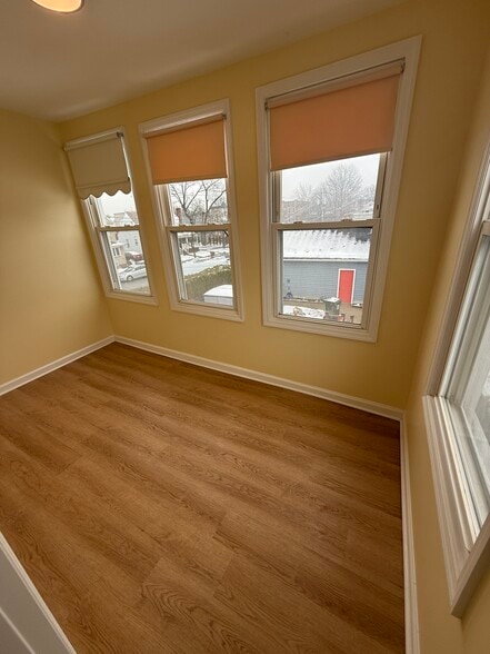 Building Photo - 7 Cortland St