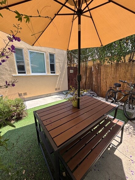 Front Yard - 912 1/2 California Ave