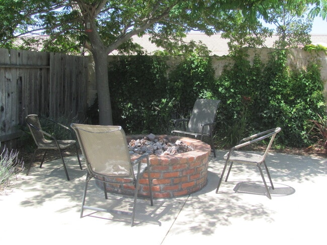 Building Photo - Single level Home in the Orcutt Neighborhood