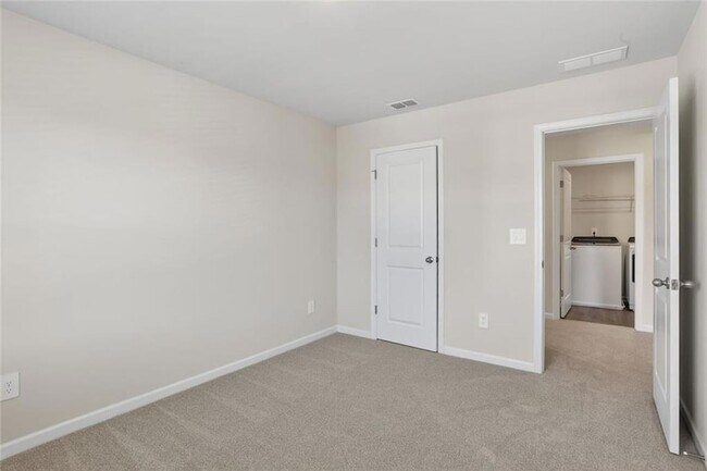 Building Photo - 6929 Winchester Pl