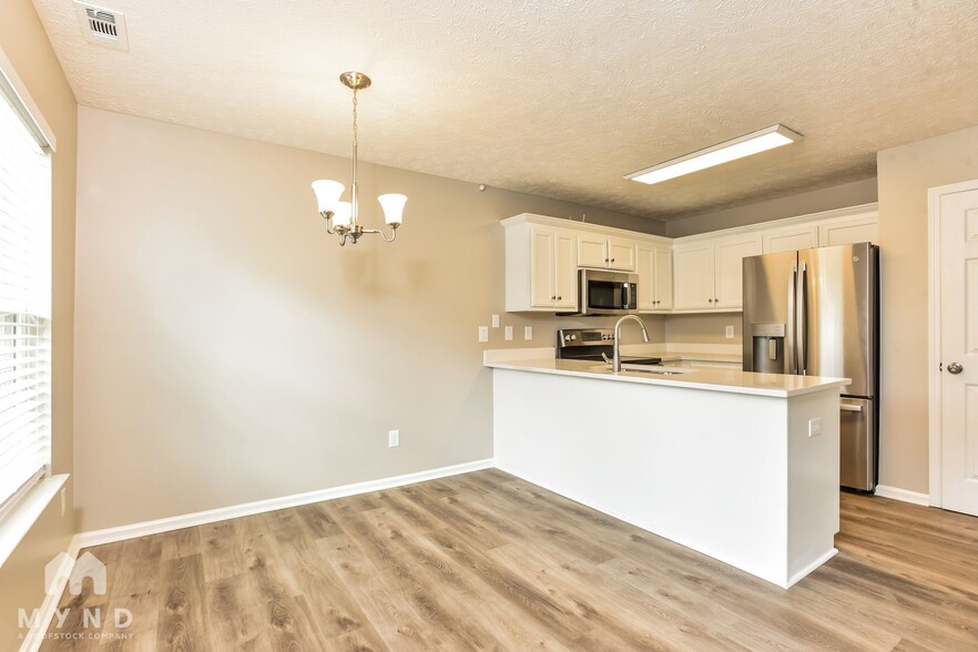 Building Photo - 721 Wildwood Dr