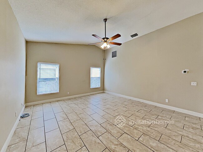 Building Photo - 641 Ridgewood St