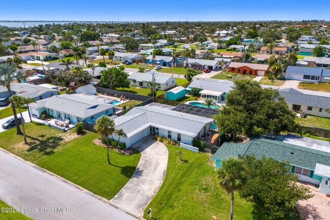 Building Photo - 440 Coconut Dr