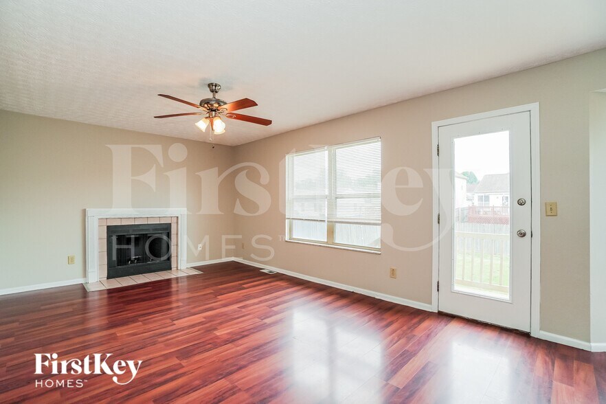 Building Photo - 2926 Fenwood Dr