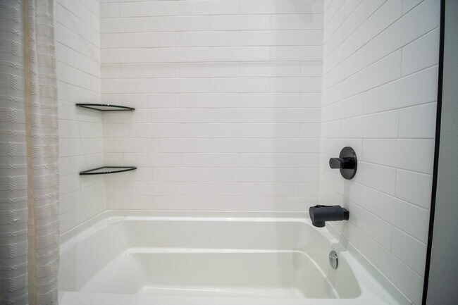 Building Photo - 154 Caraway Dr