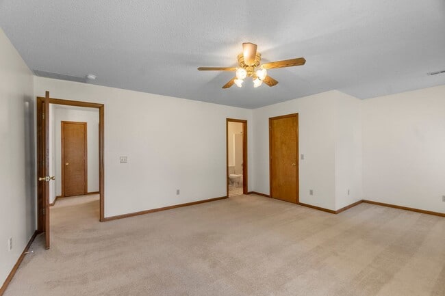 Building Photo - Stonebridge 3711/3713