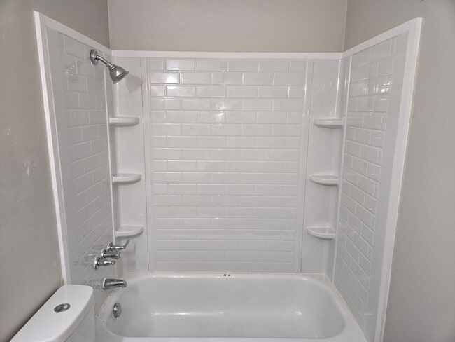 Building Photo - 5602 Banbury Ct