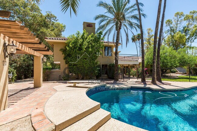 Building Photo - 49 Biltmore Estates Dr