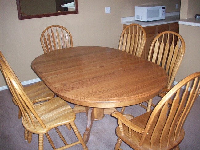 AM Dining Table - Aspen Meadow Apartments